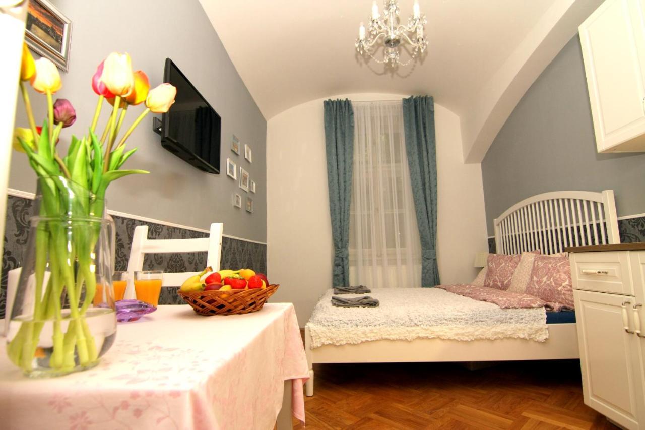 Allstar Vinohrady Ateliers Apartment Прага Екстериор снимка